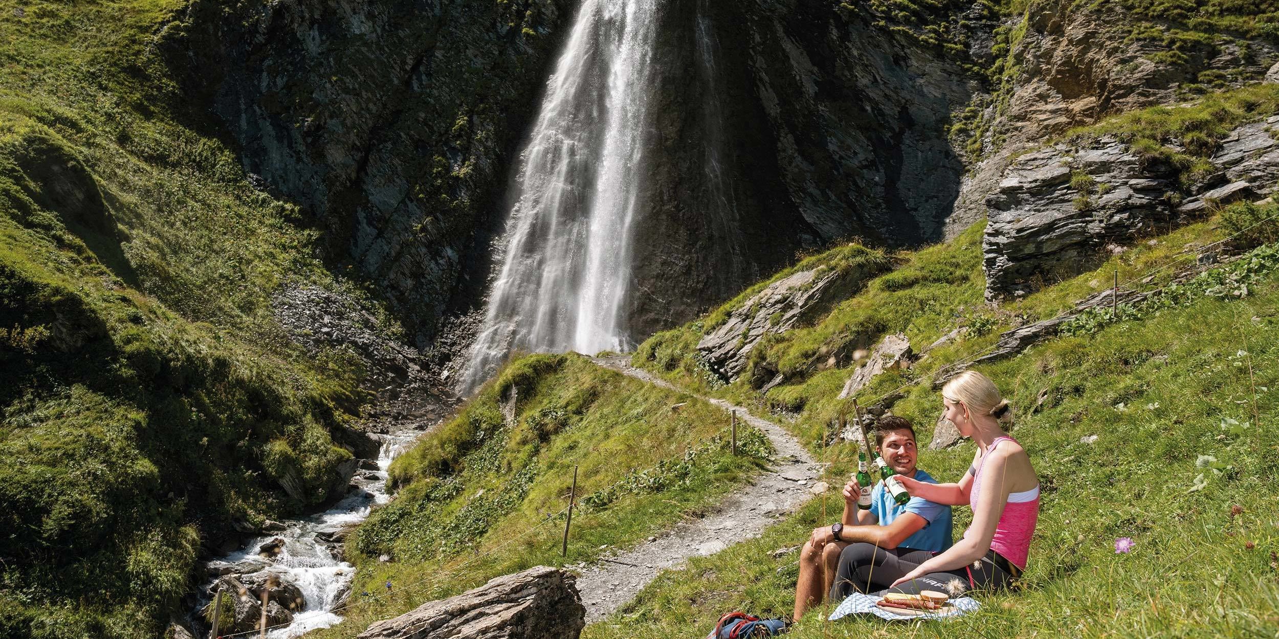 Zu zweit bei den Tuxer Wasserfälle